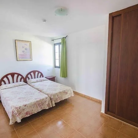 塔百巴公寓酒店 *