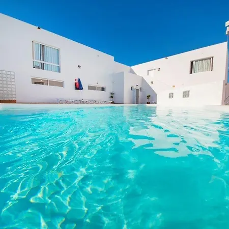 塔百巴公寓酒店 *