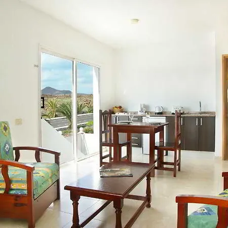 塔百巴公寓酒店 *