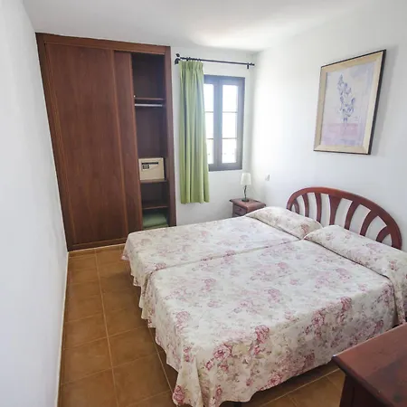 塔百巴公寓酒店 *