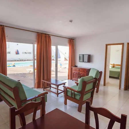 塔百巴公寓酒店 *